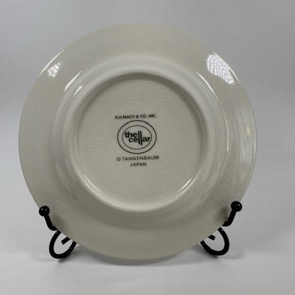 R H Macy The Cellar O'Tannenbaum, 1 Bread &Butter Plate, Holly & Ribbon Border - Picture 8 of 11